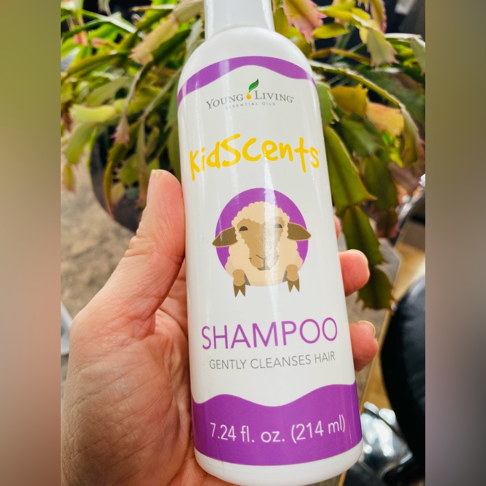 Kidscents Shanpoo.